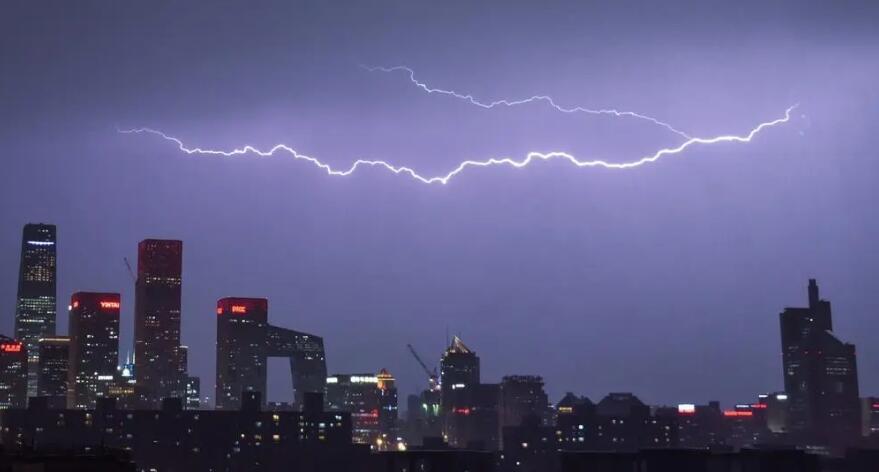 北京發布暴雨橙色預警 倡導彈性工作方式或錯峰上下班